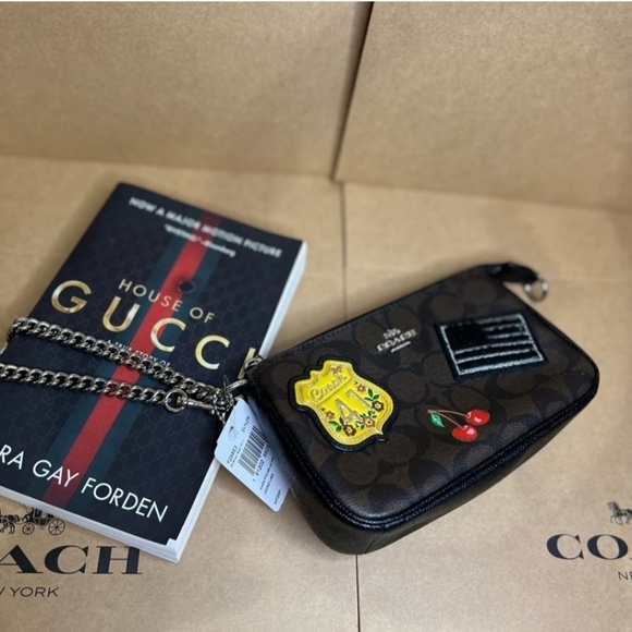 COACH wristlet cherry limited - Picture 5 of 5